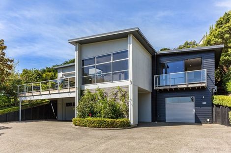 Photo of property in 302 Paremata Road, Whitby, Porirua, 5381