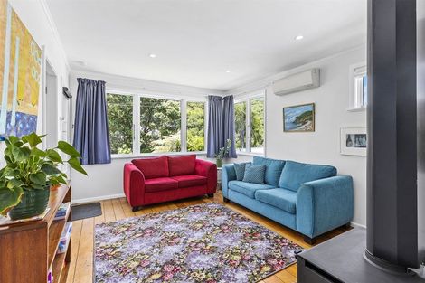 Photo of property in 65 Airlie Road, Plimmerton, Porirua, 5026