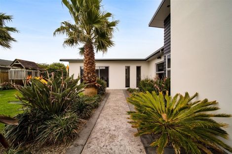 Photo of property in 15 Marlin Terrace, Bell Block, New Plymouth, 4312