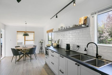 Photo of property in 76 Khandallah Road, Ngaio, Wellington, 6035