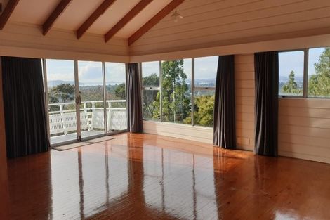Photo of property in 85a Colwill Road, Massey, Auckland, 0614