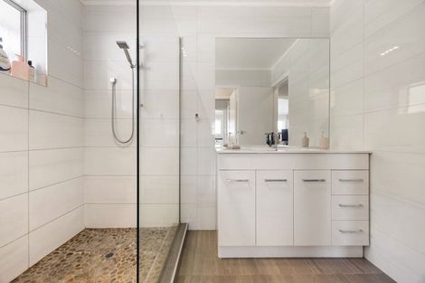 Photo of property in 3a Bellwood Place, Chartwell, Hamilton, 3210