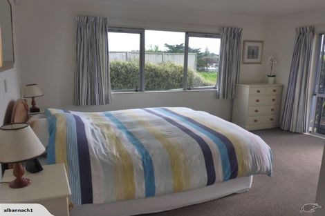 Photo of property in 9 Sand Dune Grove, Waikawa Beach, Levin, 5573