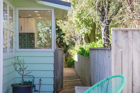 Photo of property in 33 Rimu Road, Raumati Beach, Paraparaumu, 5032