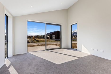 Photo of property in 22 Riley Street, Lake Hawea, 9382