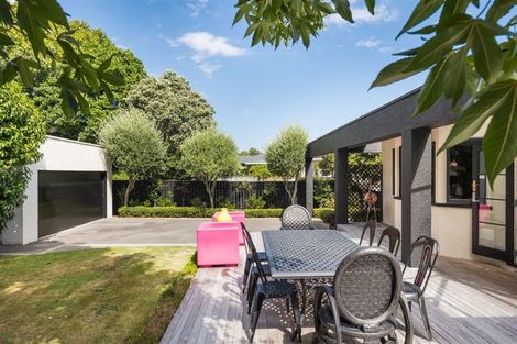 Photo of property in 15 Ake Ake Avenue, Hokowhitu, Palmerston North, 4410