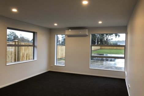 Photo of property in 23 Kennington Drive, Clendon Park, Auckland, 2103