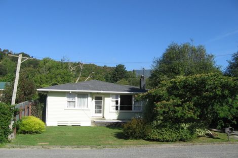 Photo of property in 660 Main Road North, Te Marua, Upper Hutt, 5018