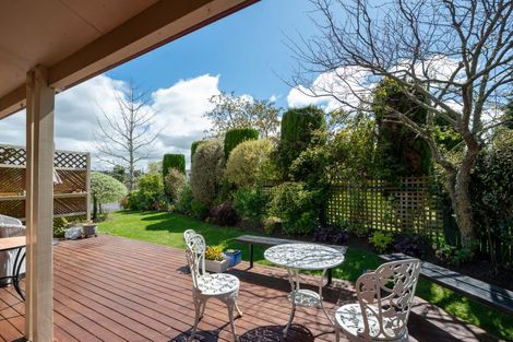 Photo of property in 19 Gibbs Place, Kinloch, Taupo, 3377