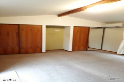 Photo of property in 43 Pitcairn Crescent, Bryndwr, Christchurch, 8053