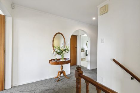 Photo of property in 1 Brasenose Place, Tawa, Wellington, 5028