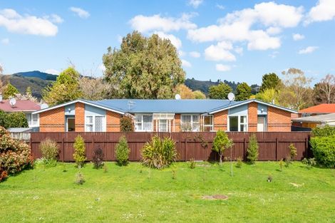 Photo of property in 2/113 Clouston Park Road, Clouston Park, Upper Hutt, 5018