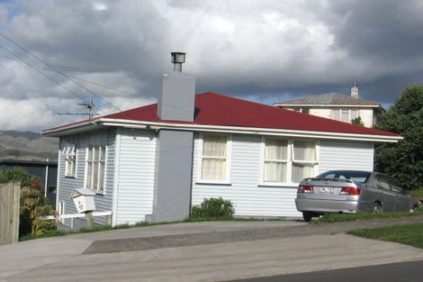 Photo of property in 7 Pikarere Street, Titahi Bay, Porirua, 5022