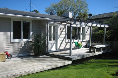 Photo of property in 1/91 Selwyn Crescent, Forrest Hill, Auckland, 0620