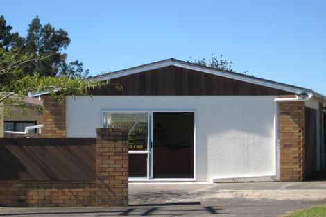 Photo of property in 102 Arran Road, Browns Bay, Auckland, 0630