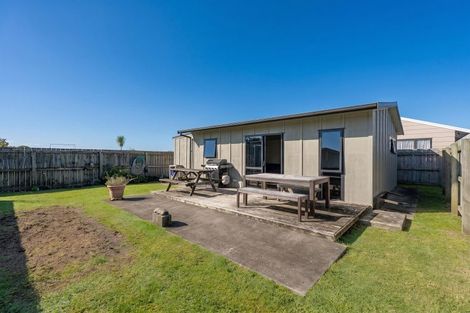 Photo of property in 15 Moewai Park Road, Whitianga, 3510