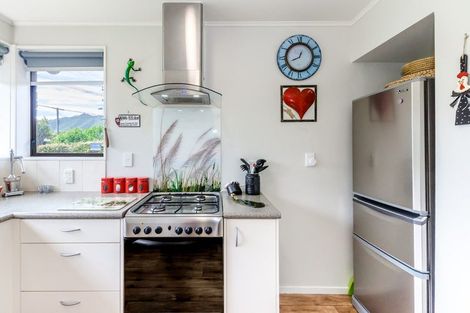 Photo of property in 50 Rimu Street, Waikanae, 5036