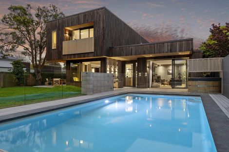 Photo of property in 5 Waiwetu Street, Fendalton, Christchurch, 8052