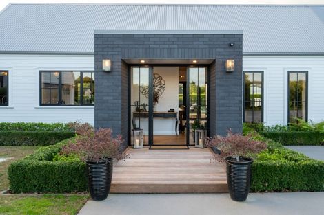 Photo of property in 3/45 Saint Kilda Road, Cambridge, 3434