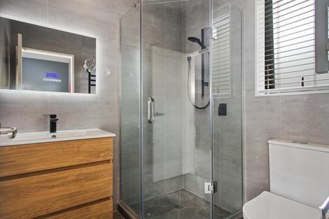 Photo of property in 13 Okohaka Avenue, Glenbrook, Waiuku, 2681