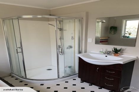 Photo of property in 27 Backhurst Grove, Massey, Auckland, 0614