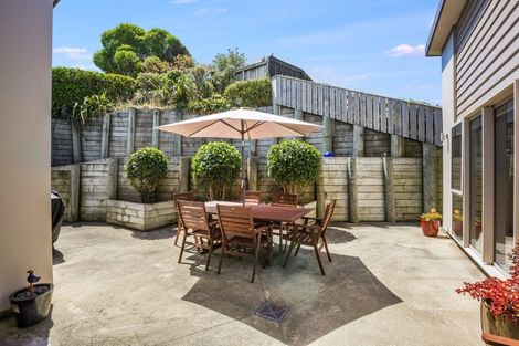 Photo of property in 33 Kahurangi Heights, Aotea, Porirua, 5024