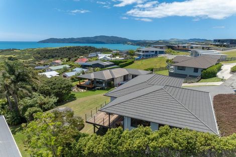 Photo of property in 24 Eagles Way, Cable Bay, 0420
