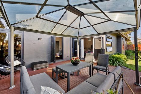 Photo of property in 5/454 Stoney Creek Road, Kelvin Grove, Palmerston North, 4470