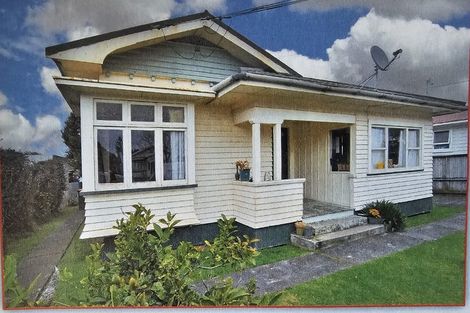 Photo of property in 11 Freyberg Avenue, Papatoetoe, Auckland, 2104