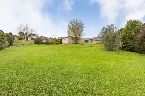 Photo of property in 37 La Lena Grove, Fitzherbert, Palmerston North, 4410