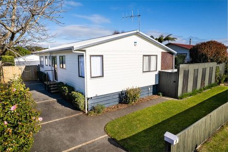Photo of property in 5 Spackman Crescent, Paraparaumu, 5032