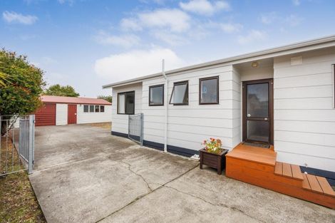 Photo of property in 5 Cargill Grove, Kelvin Grove, Palmerston North, 4414