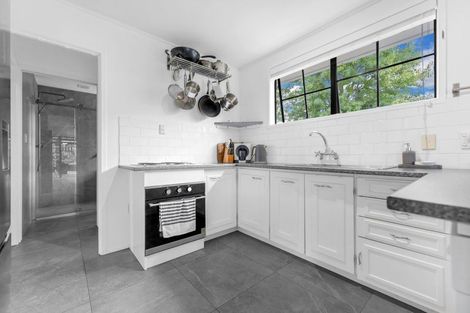 Photo of property in 3 Denarius Lane, Glendene, Auckland, 0602