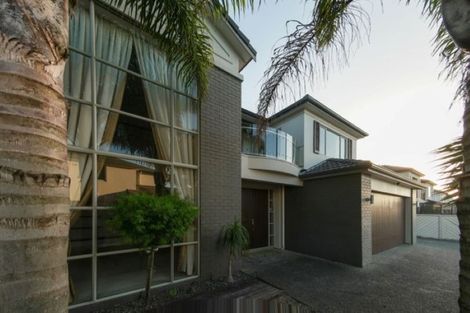 Photo of property in 30 Cherrywood Crescent, Northpark, Auckland, 2013