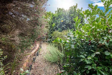 Photo of property in 34 Sapperton Drive, Henderson, Auckland, 0612