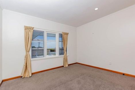 Photo of property in 168 Titirangi Road, New Lynn, Auckland, 0600