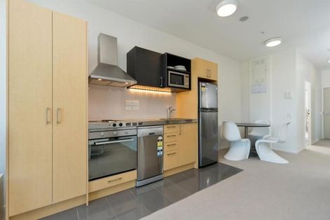 Photo of property in Twin Towers, 811/17 Putney Way, Manukau, Auckland, 2104