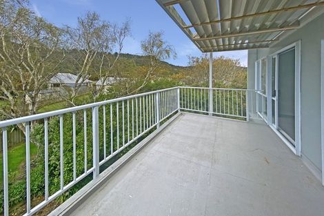 Photo of property in 95 Farmer Crescent, Taita, Lower Hutt, 5011