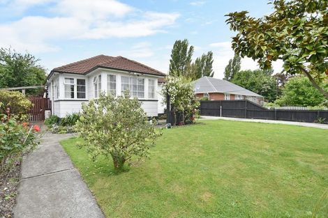 Photo of property in 54 Rowcliffe Crescent, Avonside, Christchurch, 8061