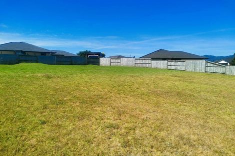 Photo of property in 8 Roto View, One Tree Point, 0118