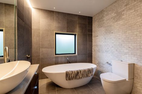 Photo of property in 37 Mount Pleasant Road, Mount Pleasant, Christchurch, 8081