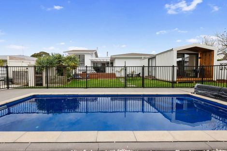 Photo of property in 3 Epsom Road, Mount Maunganui, 3116