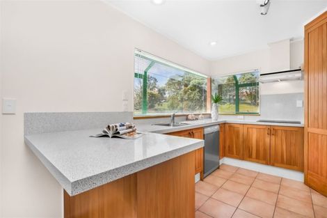 Photo of property in 2/44 Loloma Drive, Half Moon Bay, Auckland, 2012
