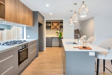 Photo of property in 1a Lyons Avenue, Murrays Bay, Auckland, 0630