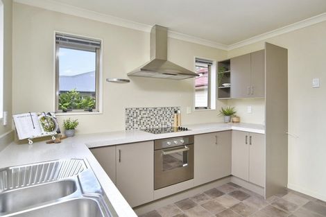 Photo of property in 7 Kowhai Avenue, Rangiora, 7400