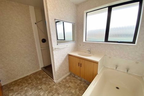 Photo of property in 1/14 Momorangi Crescent, Redwood, Christchurch, 8051