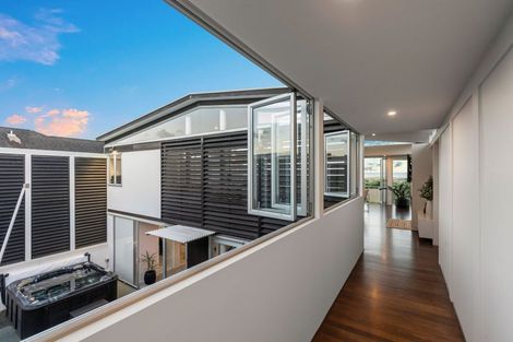 Photo of property in 4 Lagoon Way, Omaha, 0986