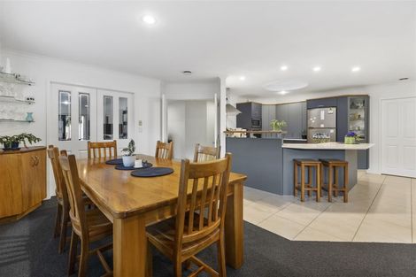 Photo of property in 24 Saint Heliers Place, Papamoa Beach, Papamoa, 3118