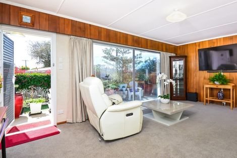 Photo of property in 27 Yvonne Street, Melville, Hamilton, 3206