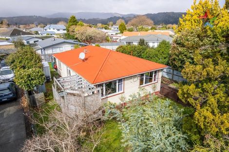 Photo of property in 4 Tui Grove, Elderslea, Upper Hutt, 5018